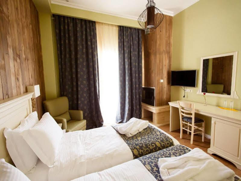 Irenes Resort Loutraki  Luaran gambar